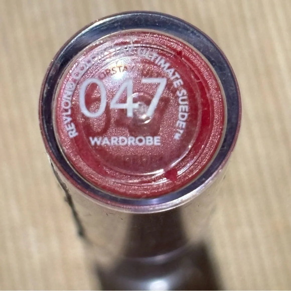 REVLON ColourStay  Ultimate Suede Shade #47 Wardrobe NEW Sealed - Picture 3 of 7